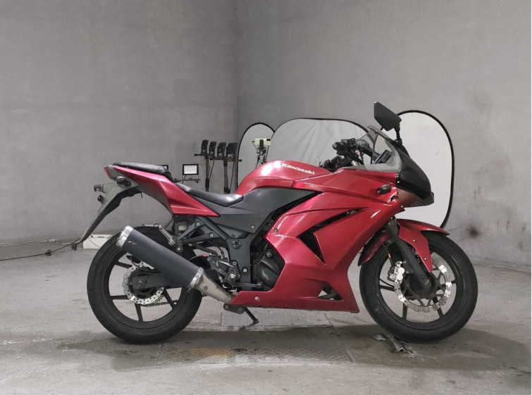 Мотоцикл Kawasaki NINJA250R з пробігом 45388 km