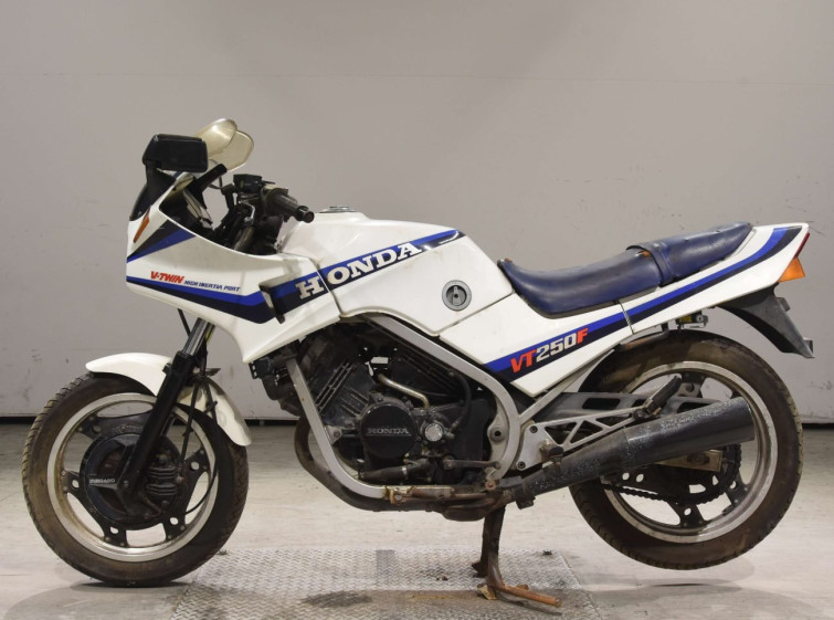 Мотоцикл Honda VT250F XELVIS з пробігом 25410 km