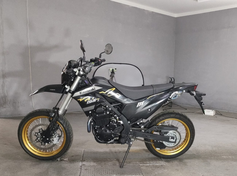Мотоцикл Kawasaki KLX230SM з пробігом 930 km