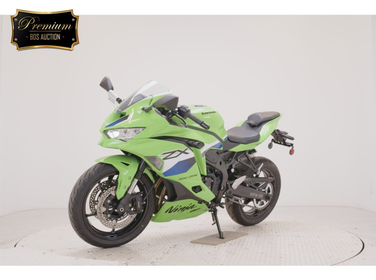 Мотоцикл Kawasaki ZX-4RR з пробігом 74 km