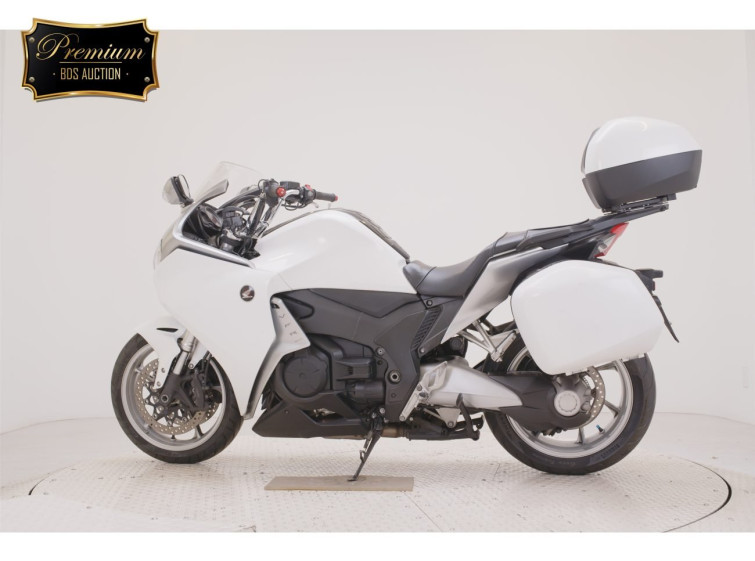 Мотоцикл Honda VFR1200FD с пробегом 44270 km