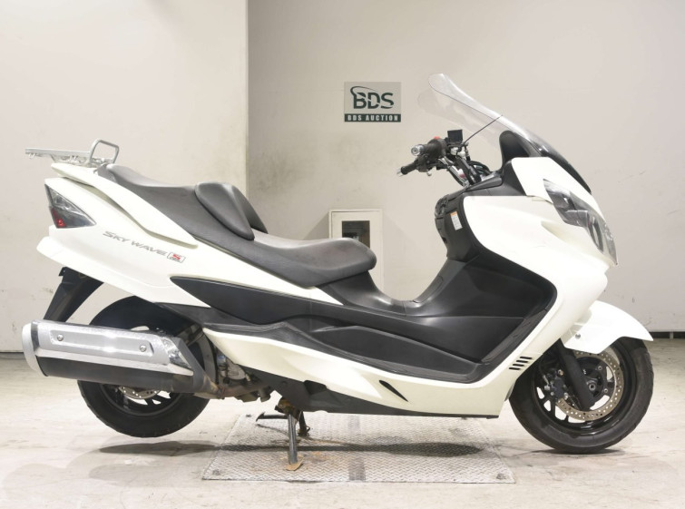 Мотоцикл Suzuki SKYWAVE 400A