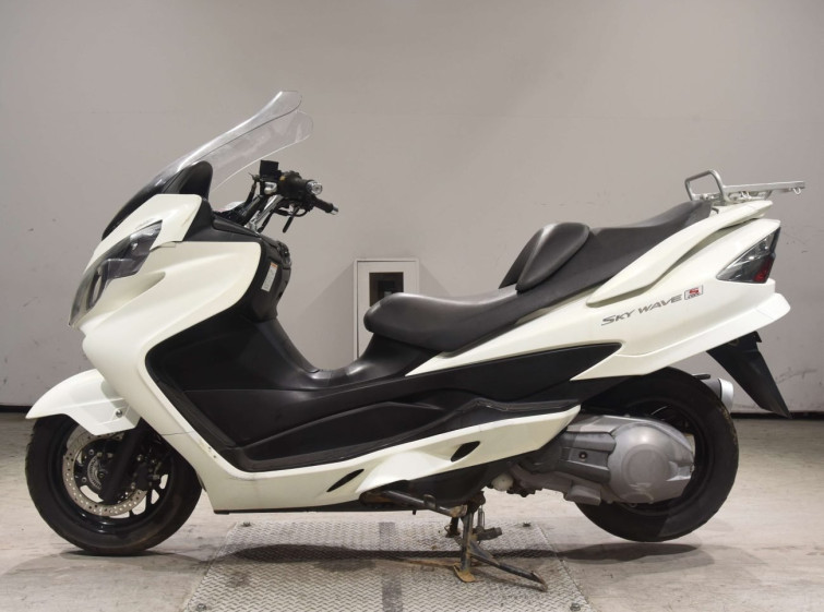 Мотоцикл Suzuki SKYWAVE 400A