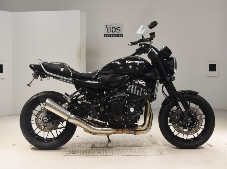 Мотоцикл Kawasaki Z900RS с пробегом 8325 km