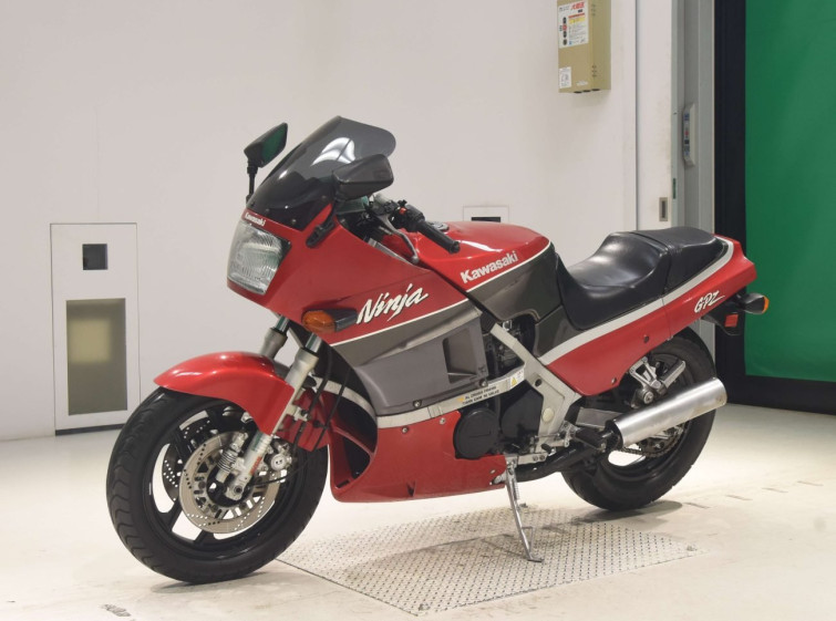 Мотоцикл Kawasaki GPZ400R з пробігом 61986 km