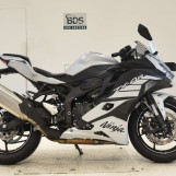 Мотоцикл Kawasaki ZX-4R SE с пробегом 6594 km