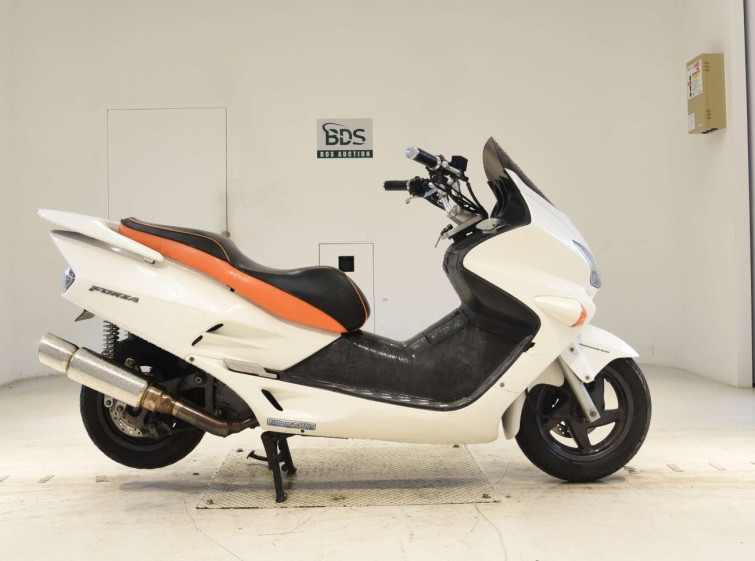 Мотоцикл Honda FORZA з пробігом 20704 km