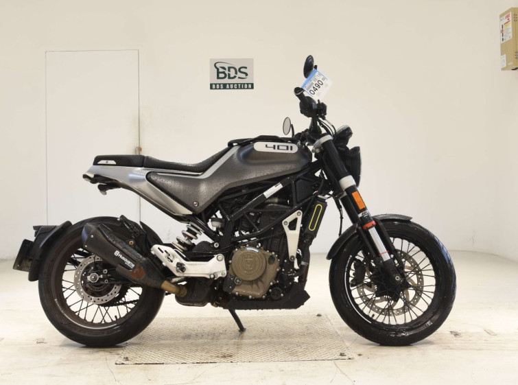 Мотоцикл Husqvarna SVARTPILEN 401 с пробегом 24159 km