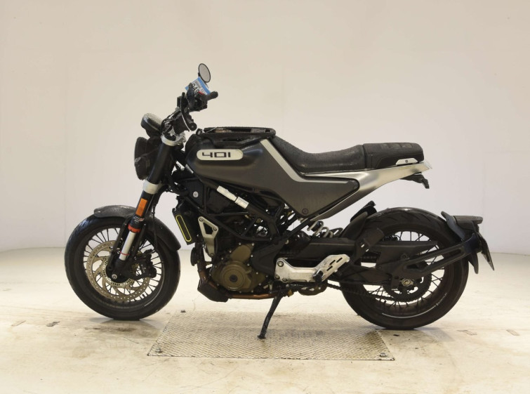 Мотоцикл Husqvarna SVARTPILEN 401 с пробегом 24159 km