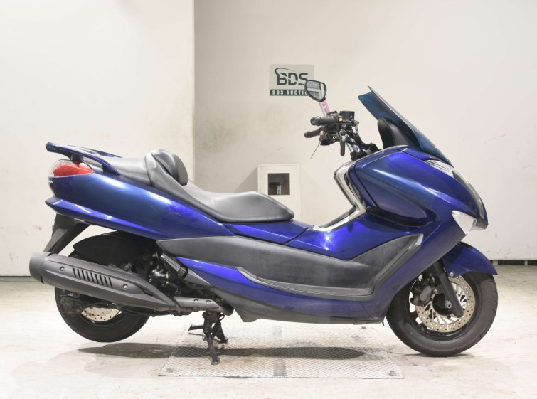 Мотоцикл Yamaha MAJESTY 250
