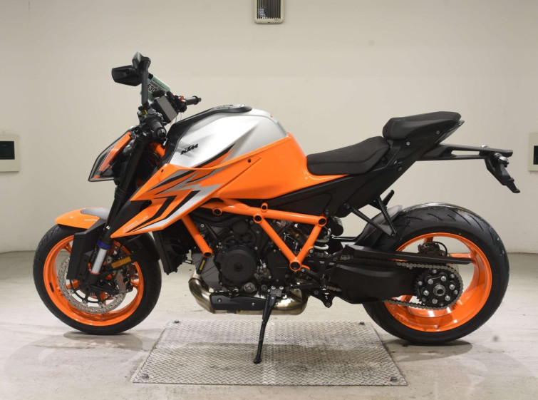 Мотоцикл KTM 1290 SUPERDUKE R с пробегом 1 km