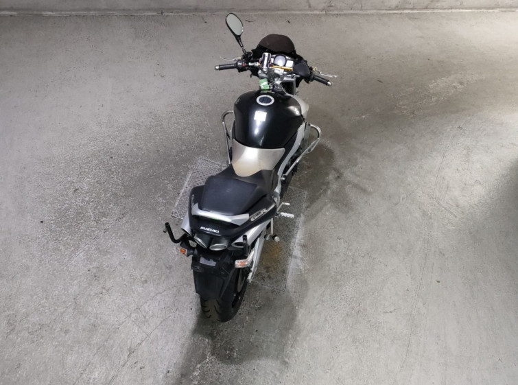Мотоцикл Suzuki GSR400 з пробігом 31367 km