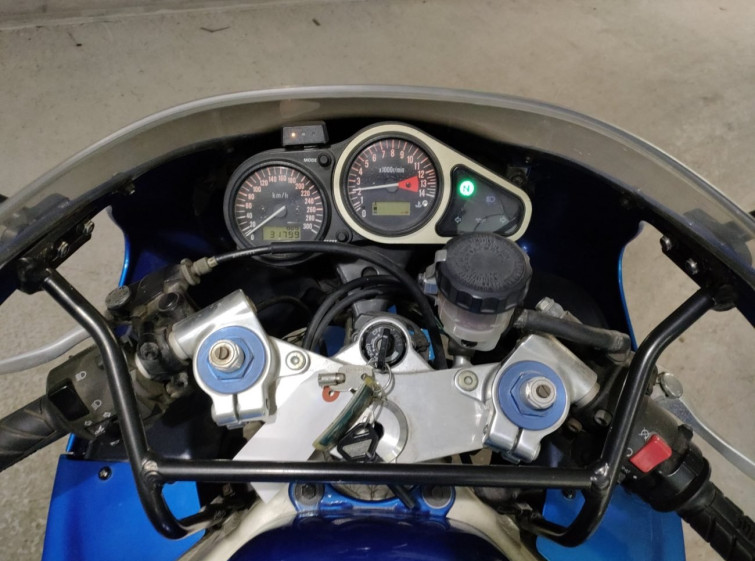 Мотоцикл Kawasaki NINJA ZX-9R с пробегом 31799 km