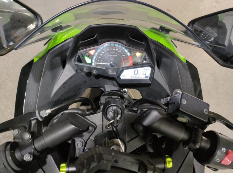 Мотоцикл Kawasaki NINJA250 с пробегом 12368 km