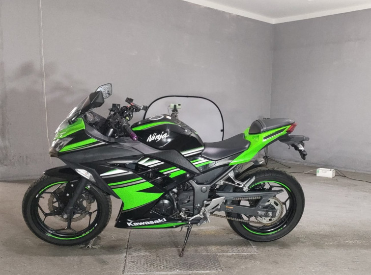 Мотоцикл Kawasaki NINJA250 с пробегом 12368 km