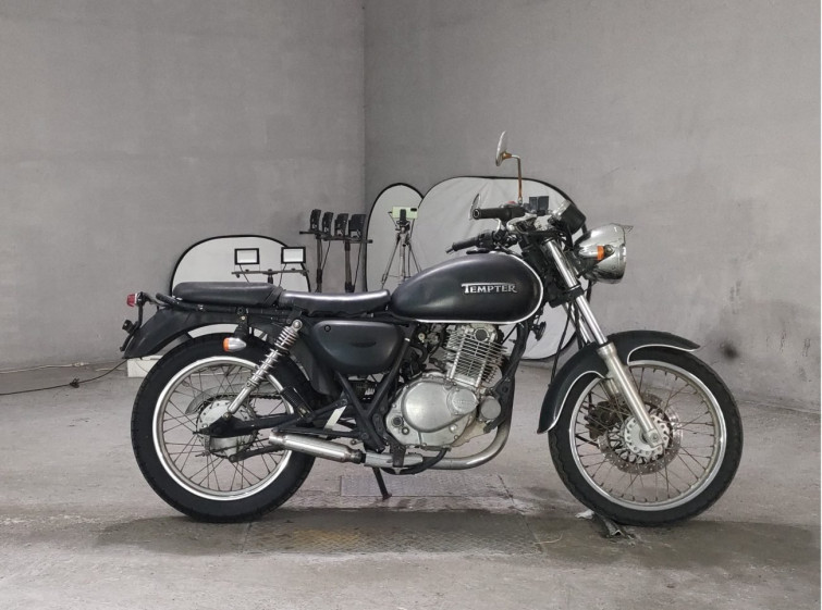 Мотоцикл Suzuki ST250 з пробігом 71674 km