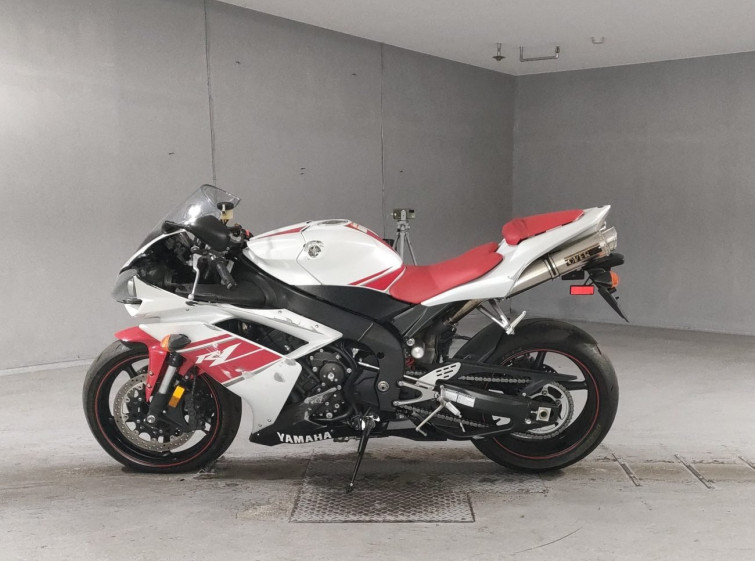 Мотоцикл Yamaha YZF-R1 з пробігом 14939 km