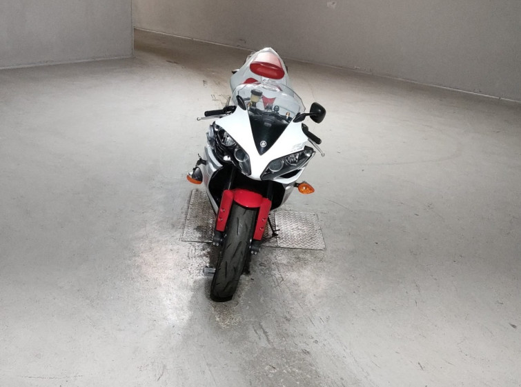 Мотоцикл Yamaha YZF-R1 з пробігом 14939 km