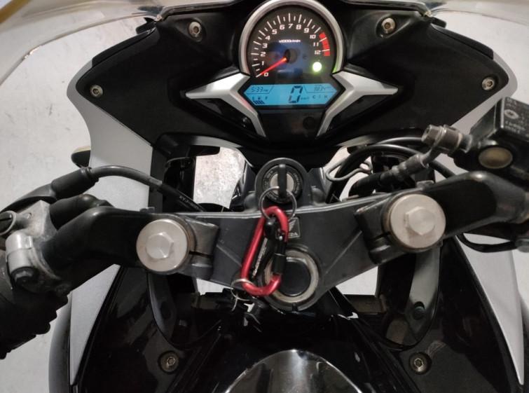 Мотоцикл Honda CBR250R с пробегом 9834 km