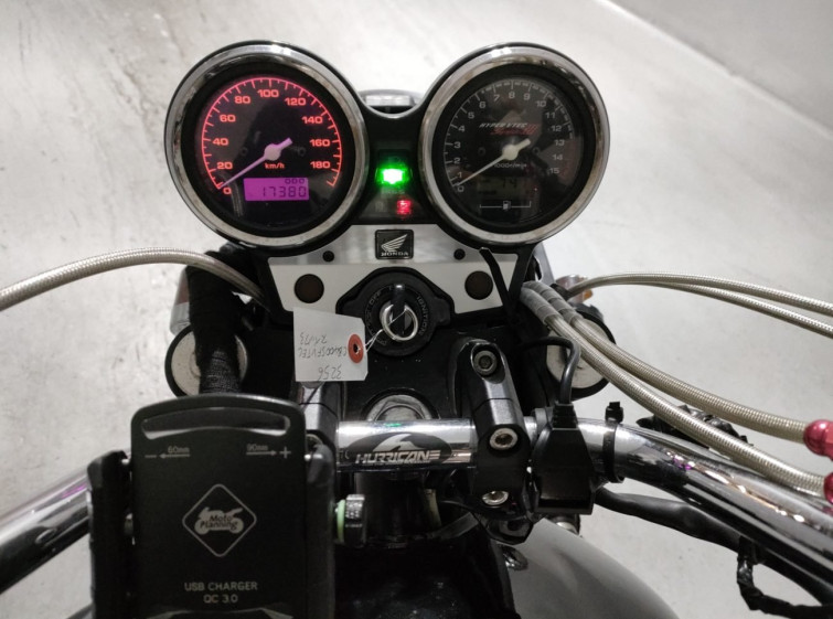 Мотоцикл Honda CB400SFV с пробегом 17380 km