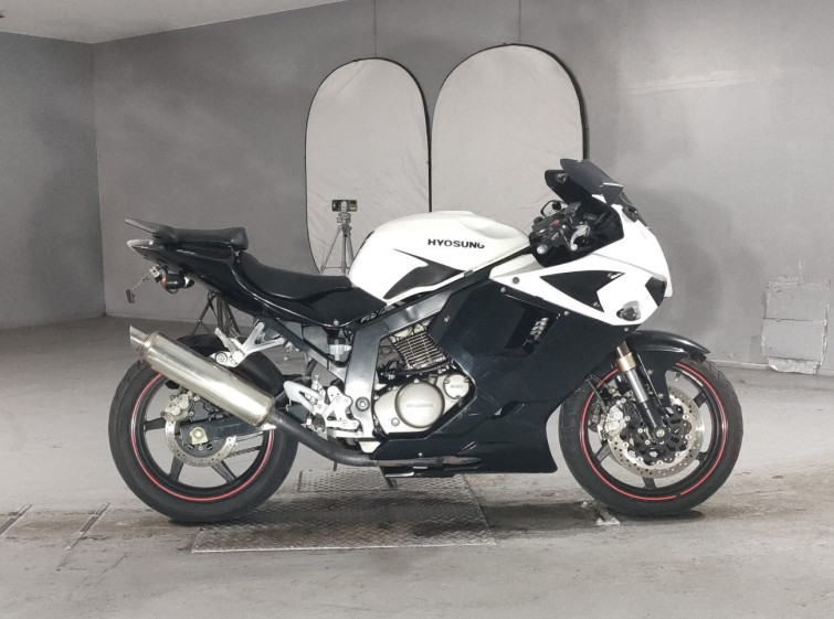 Мотоцикл Hyosung GT250R с пробегом 20386 km
