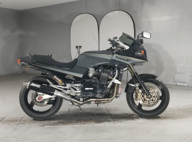 Мотоцикл Kawasaki GPZ900R з пробігом 58063 km