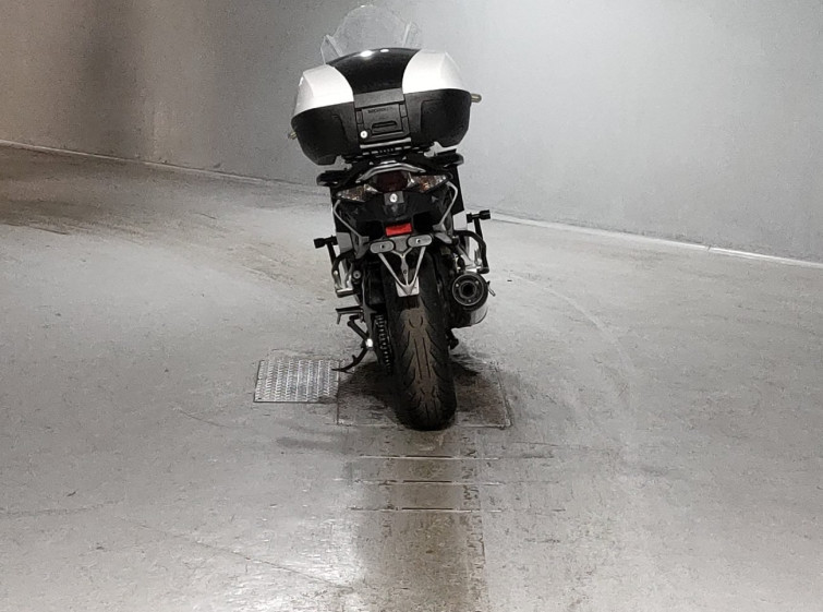 Мотоцикл Honda VFR800F з пробігом 27937 km