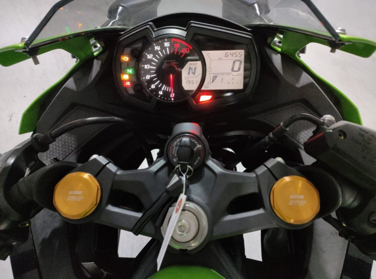 Мотоцикл Kawasaki NINJA ZX-25R KRT з пробігом 6454 km