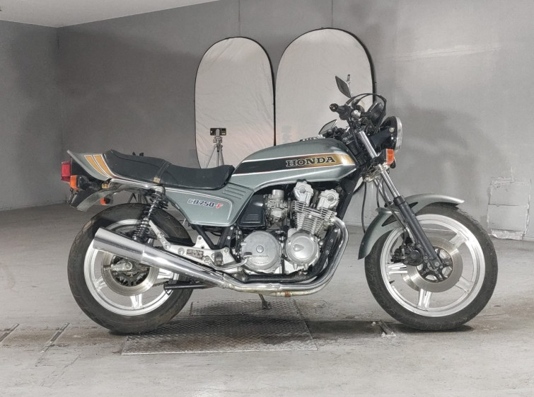 Мотоцикл Honda CB750FOUR з пробігом 27834 km