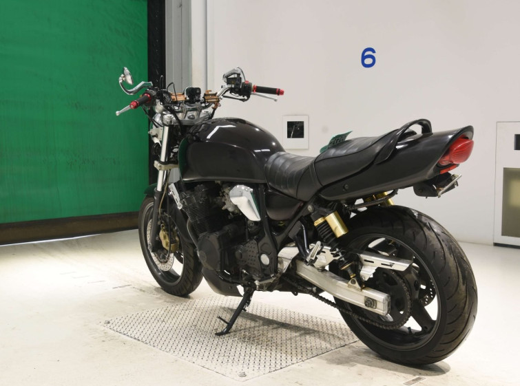 Мотоцикл Suzuki GSX400 INAZUMA