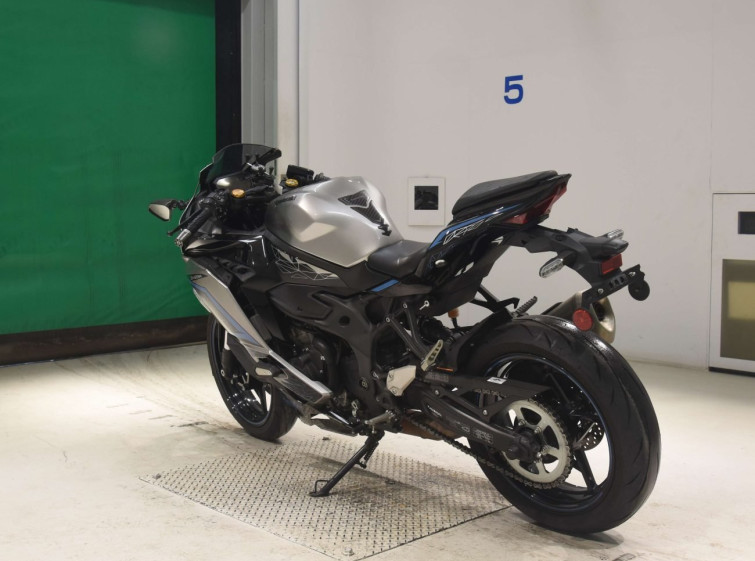 Мотоцикл Kawasaki ZX-25R-2SE с пробегом 58400 km