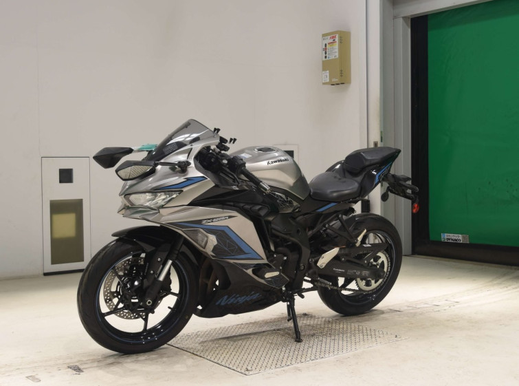 Мотоцикл Kawasaki ZX-25R-2SE с пробегом 58400 km