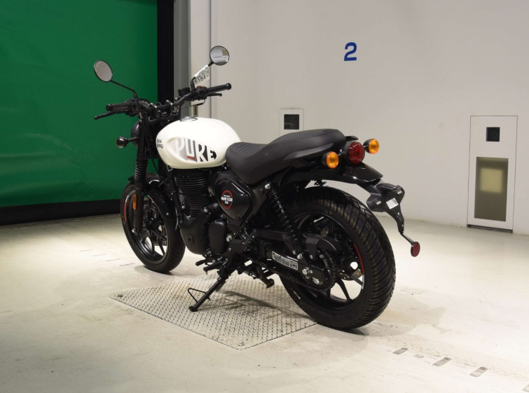Мотоцикл Royal Enfield HUNTER350 з пробігом 3946 km