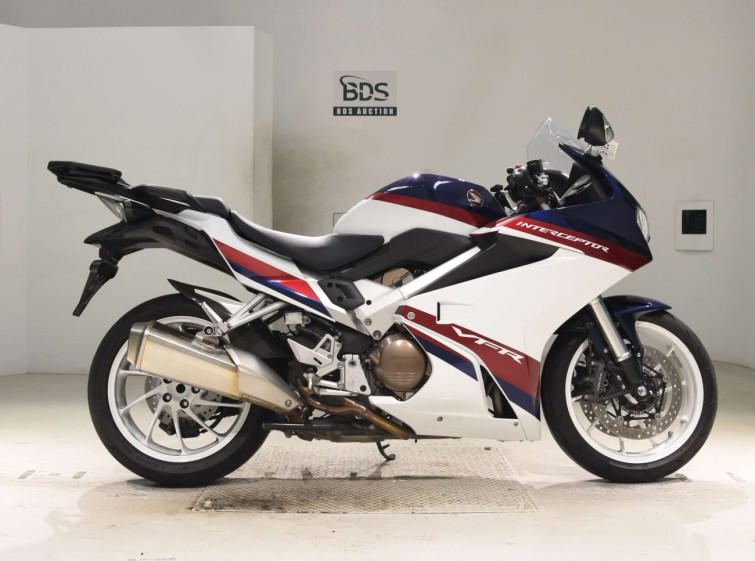 Мотоцикл Honda VFR800F с пробегом 24214 km