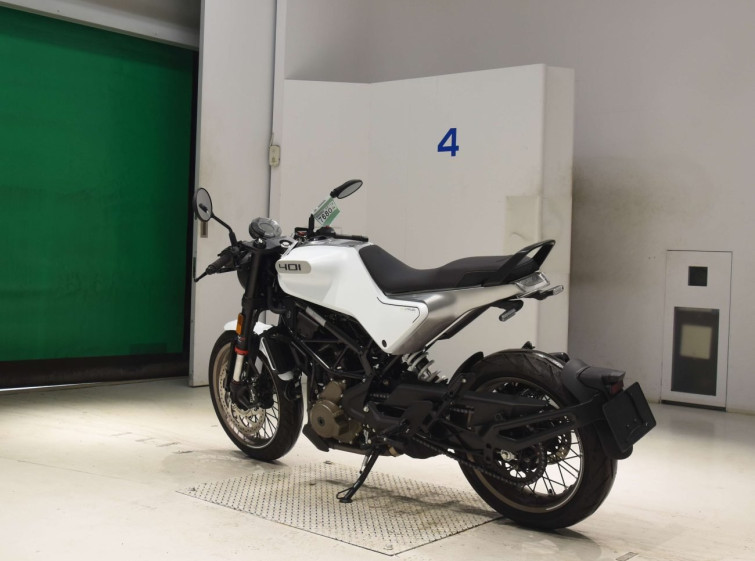 Мотоцикл Husqvarna SVARTPILEN 401 з пробігом 374 km
