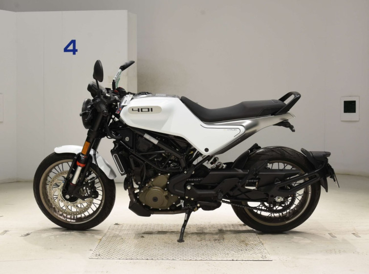 Мотоцикл Husqvarna SVARTPILEN 401 з пробігом 374 km