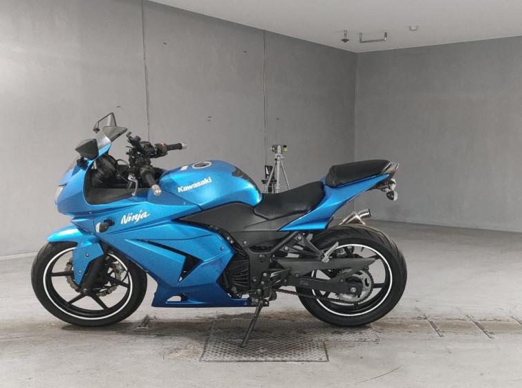 Мотоцикл Kawasaki NINJA250R с пробегом 59817 km