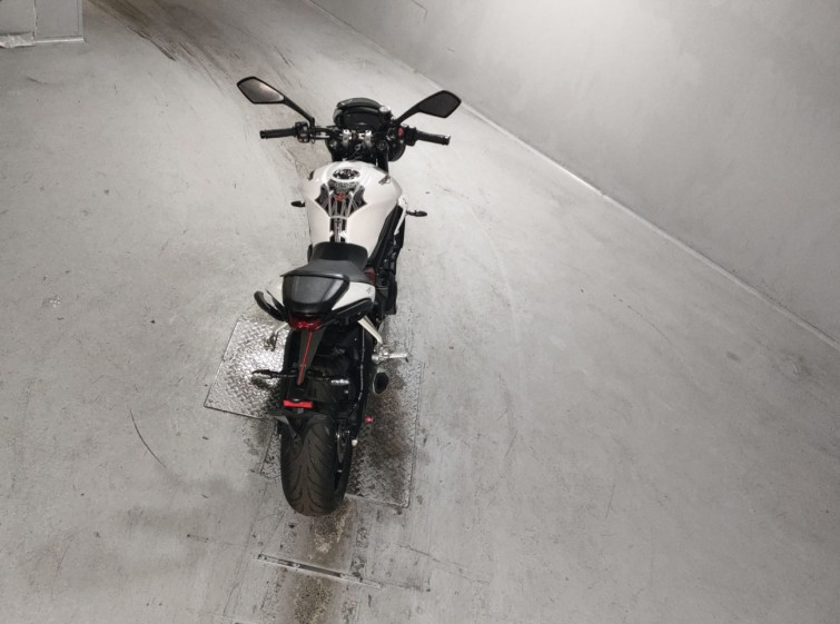 Мотоцикл Triumph STREET TRIPLE R з пробігом 6379 km