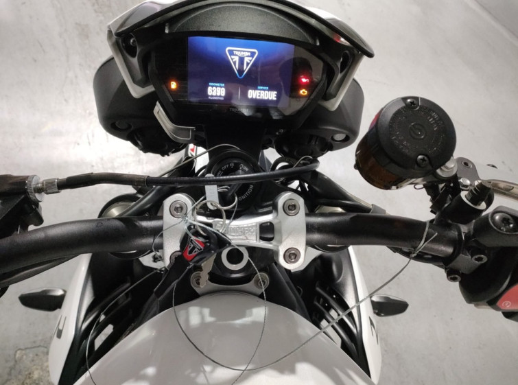 Мотоцикл Triumph STREET TRIPLE R з пробігом 6379 km