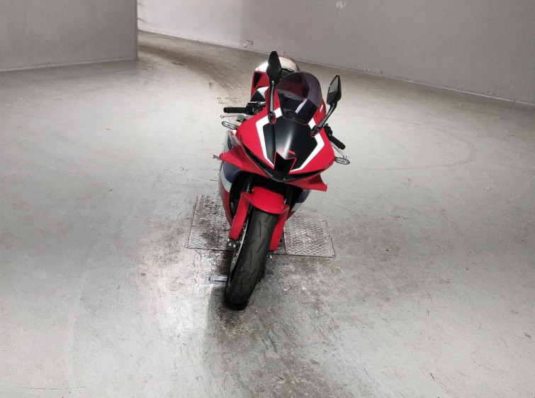Мотоцикл Honda CBR600RR с пробегом 8298 km