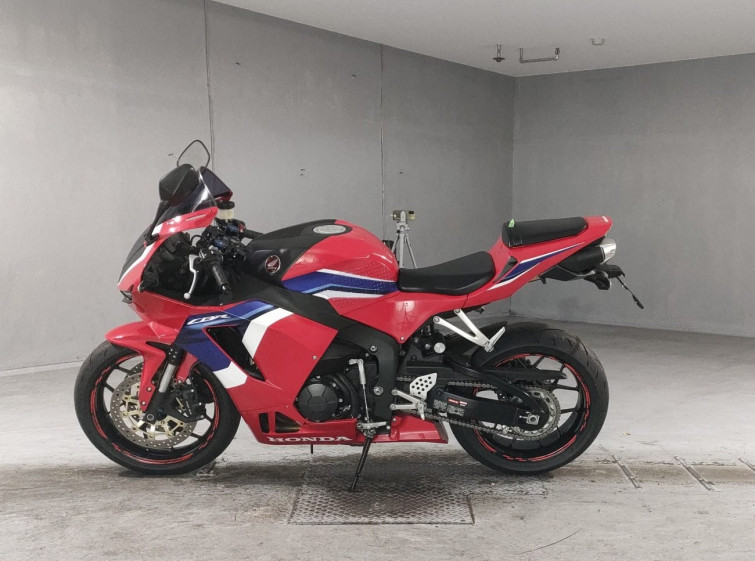 Мотоцикл Honda CBR600RR с пробегом 8298 km