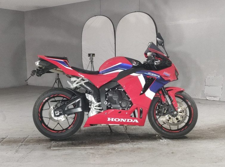 Мотоцикл Honda CBR600RR с пробегом 8298 km
