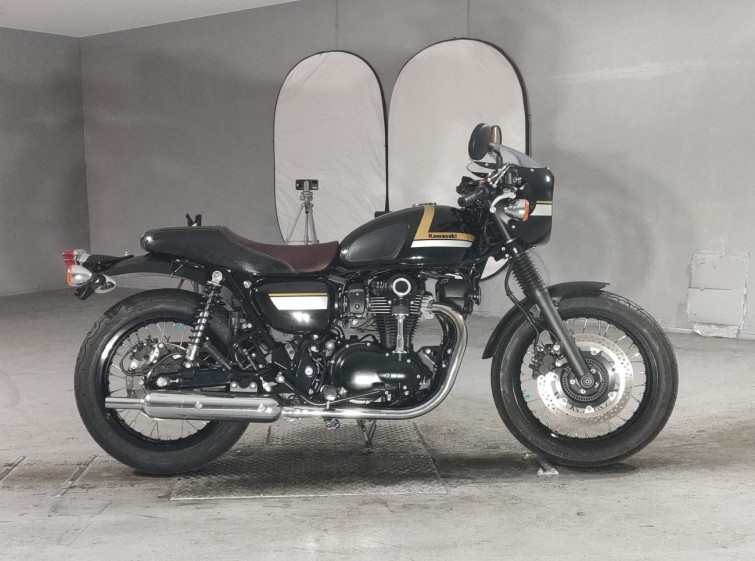 Мотоцикл Kawasaki W800 с пробегом 2417 km