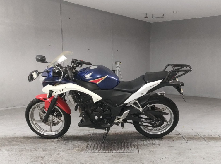 Мотоцикл Honda CBR250R з пробігом 34210 km