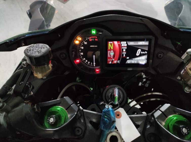 Мотоцикл Kawasaki NINJA H2 SX з пробігом 48970 km