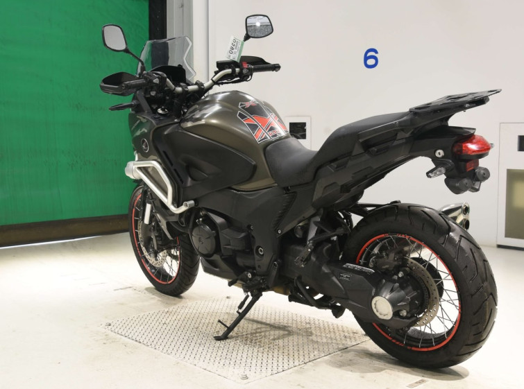 Мотоцикл Honda VFR1200XD з пробігом 64188 km