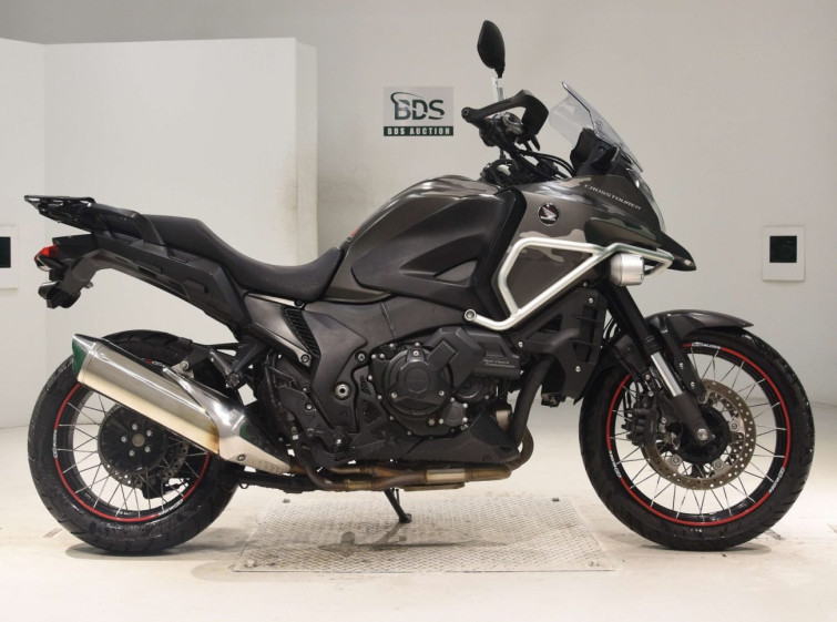 Мотоцикл Honda VFR1200XD з пробігом 64188 km