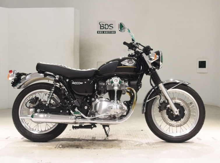 Мотоцикл Kawasaki W800 с пробегом 2684 km