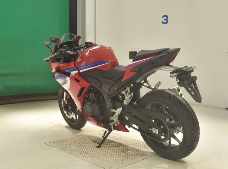 Мотоцикл Honda CBR400R з пробігом 1562 km