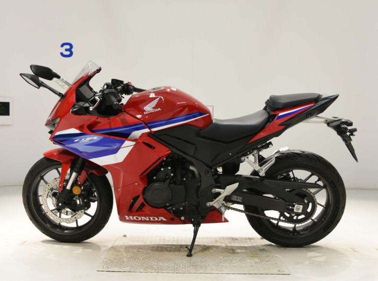 Мотоцикл Honda CBR400R з пробігом 1562 km